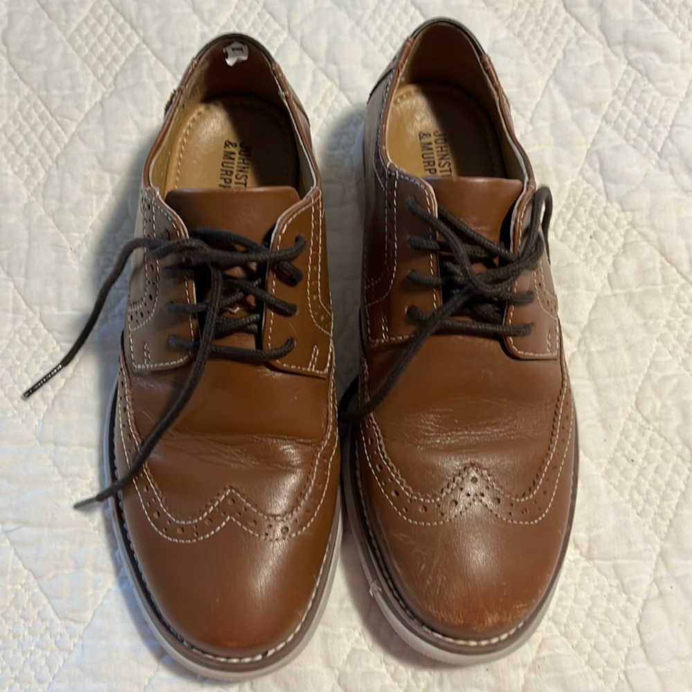Johnston and Murphy Holden wing tip little boys size 2.5